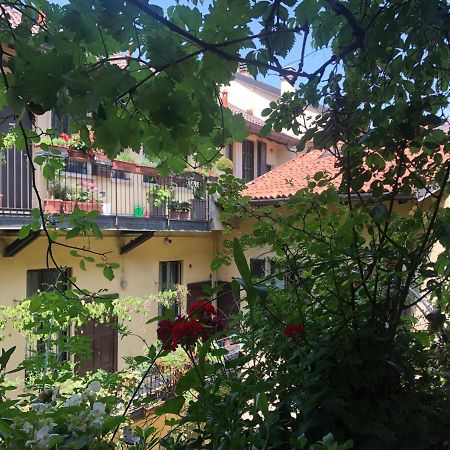Il Tetto Fiorito Dell'Isola Apartman Milánó Kültér fotó
